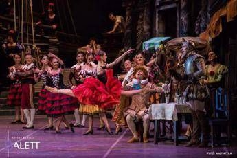 Da Vladimir Shklyarov a Silvia Azzoni, alla Fenice le grandi 'Etoiles' della danza Da Vladimir Shklyarov a Silvia Azzoni, alla Fenice le grandi 'Etoiles' della danza